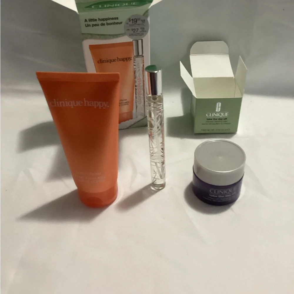 Clinique A Little Happiness Fragrance & Body Set - Picture 5 of 5